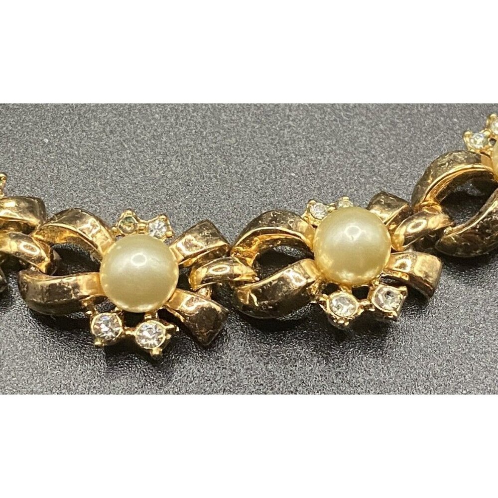 Vtg Signed Trifari Necklace Choker Faux Pearl Clear Rhinestone Gold Tone  13.5" - Picture 3 of 6